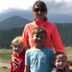 Meet your Posher, Leslie